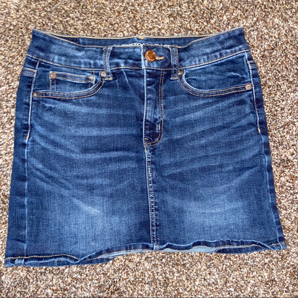 American Eagle size 4 jean skirt
